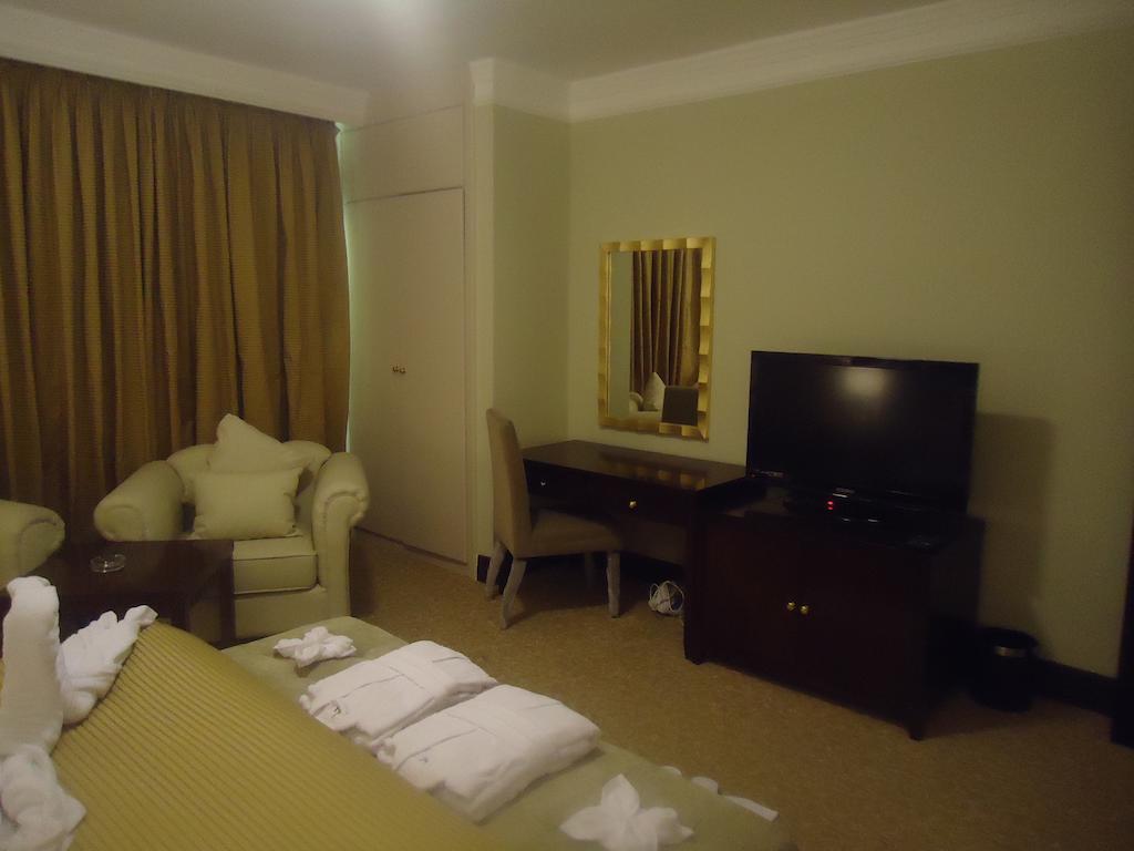 Sandy Le Oriental Hotel Amman Room photo