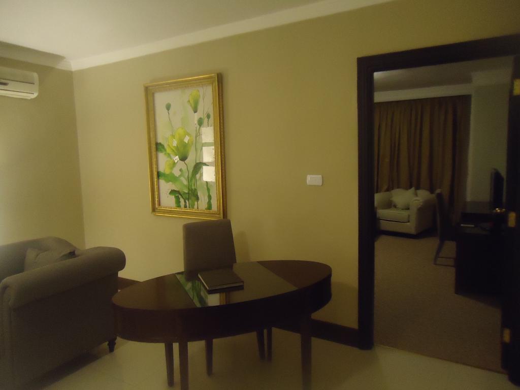 Sandy Le Oriental Hotel Amman Room photo